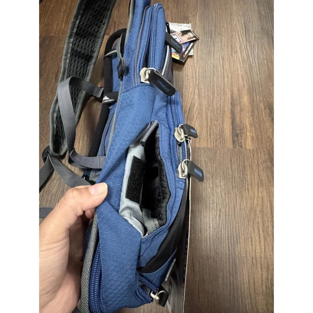 NWT High Sierra Expandable Hydration Pack AirFlow Cooled Back Outdoor Hiking